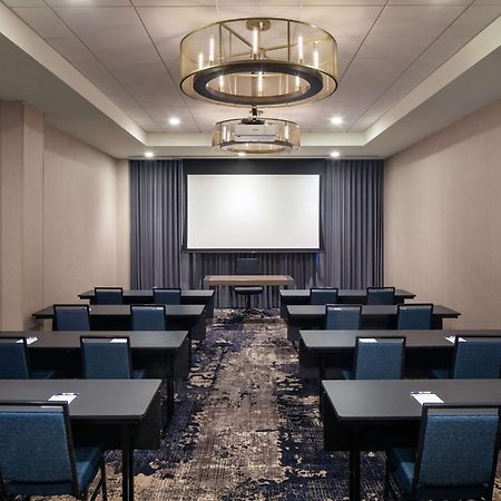 Hampton Inn Boston Seaport District Exterior photo