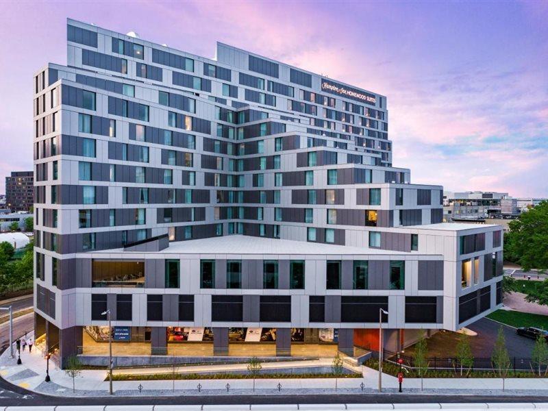 Hampton Inn Boston Seaport District Exterior photo