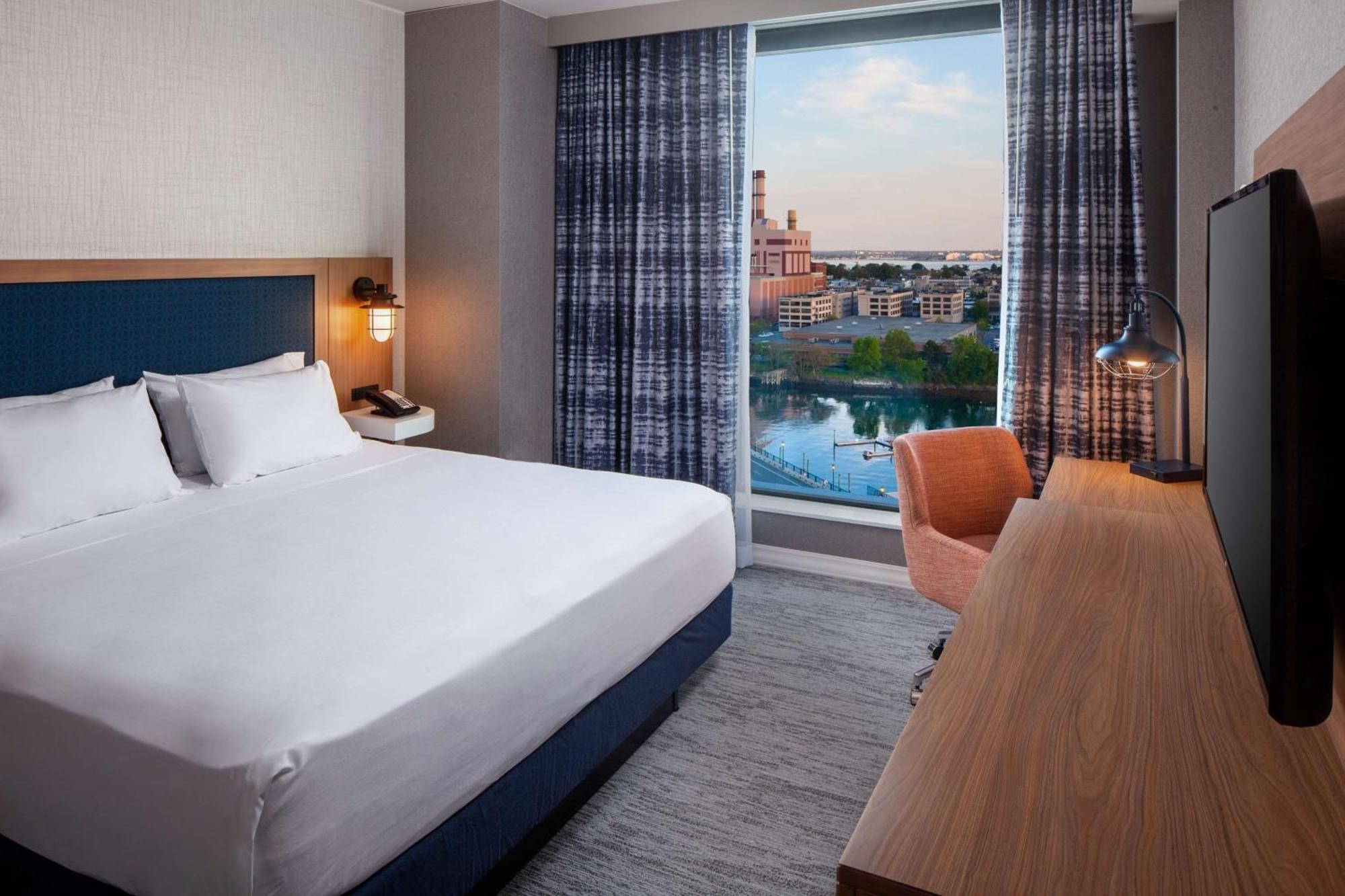 Hampton Inn Boston Seaport District Exterior photo