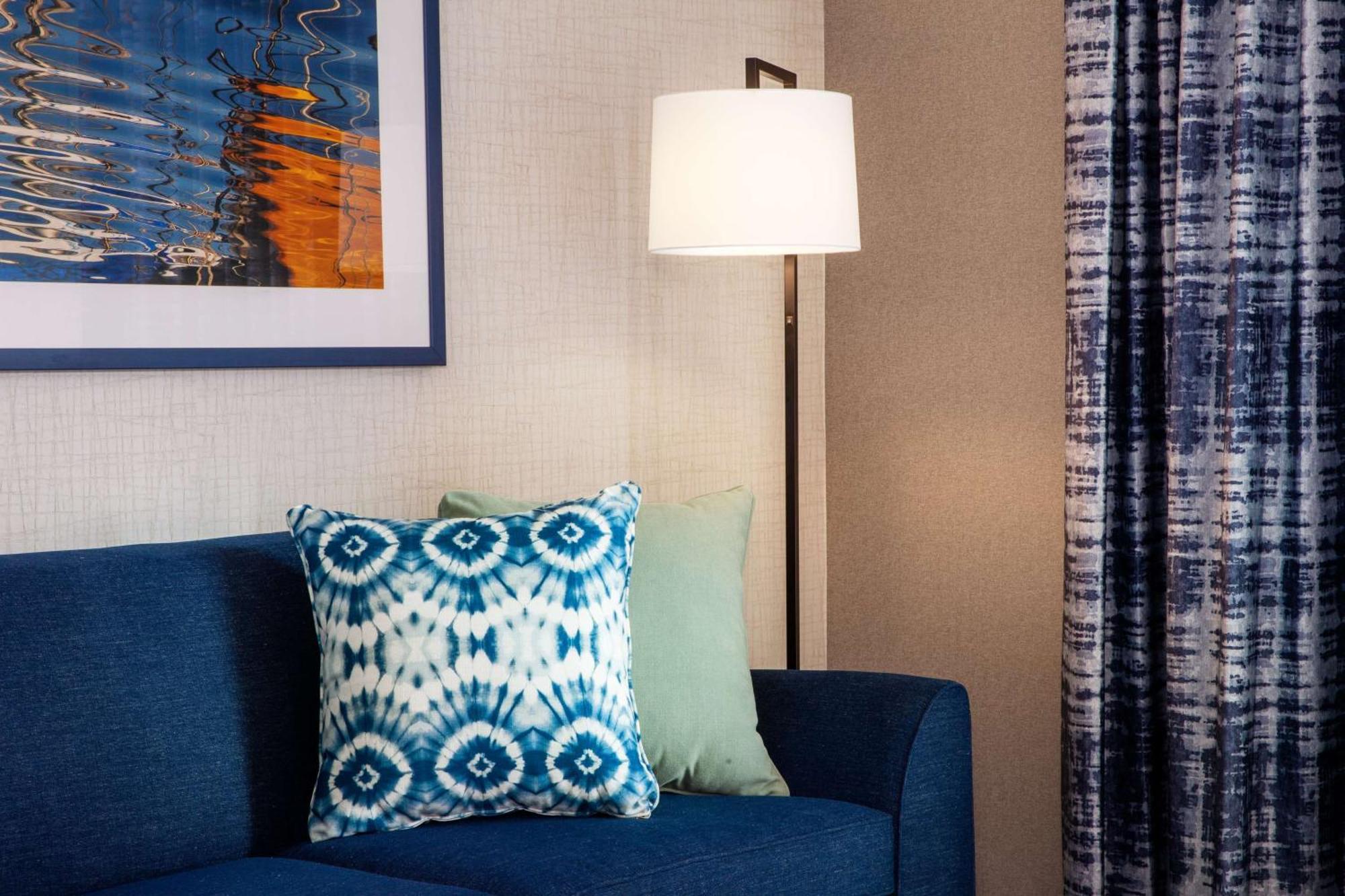 Hampton Inn Boston Seaport District Exterior photo